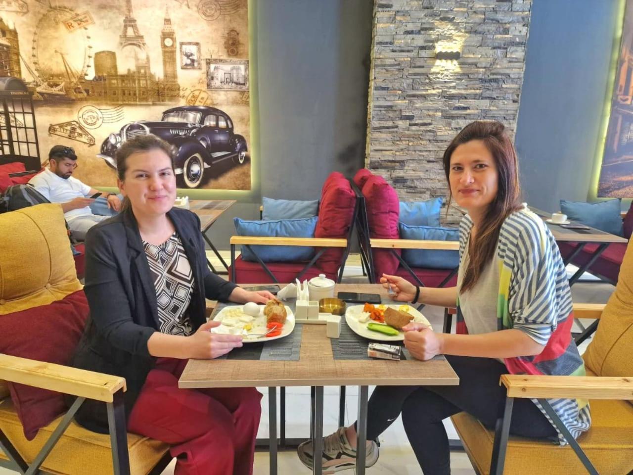 Ariva Center Hotel Xetai Баку Екстериор снимка