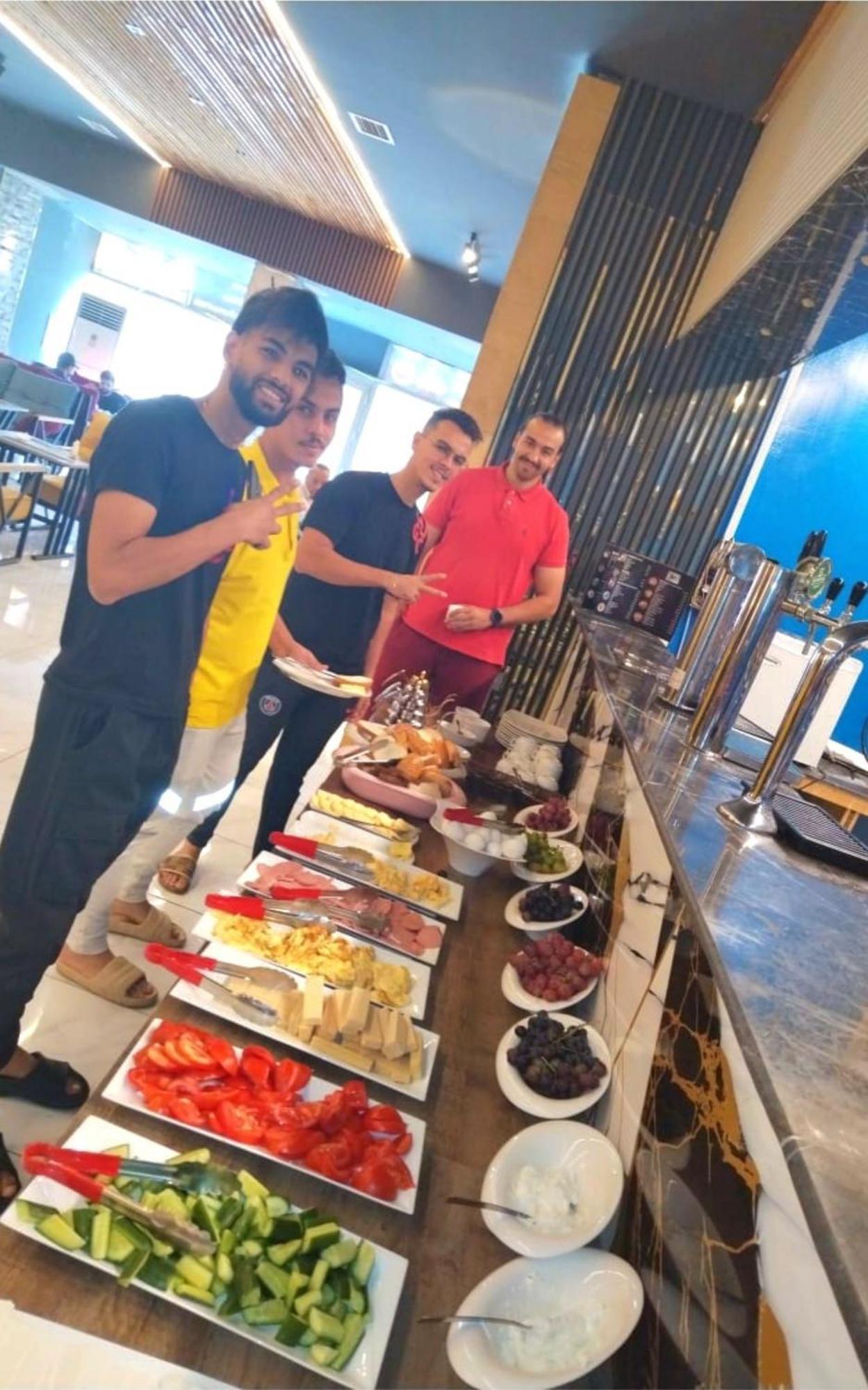 Ariva Center Hotel Xetai Баку Екстериор снимка